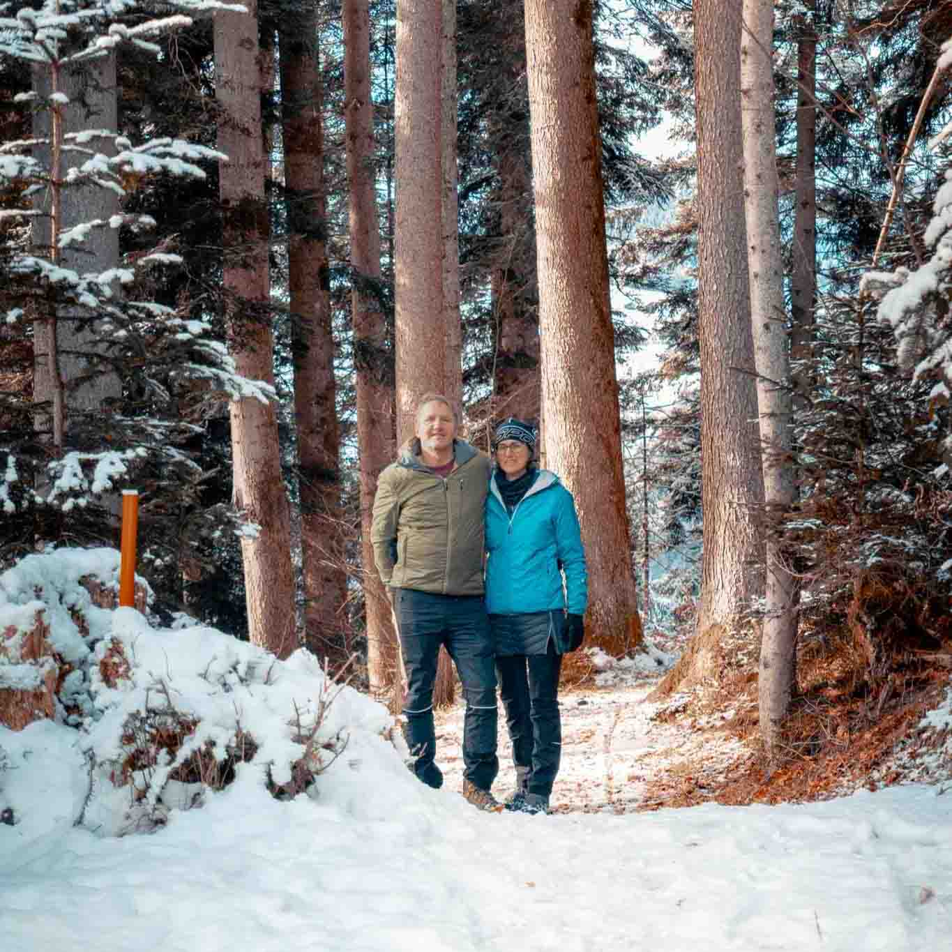 Besitzer des Hofes, Maria und Joe